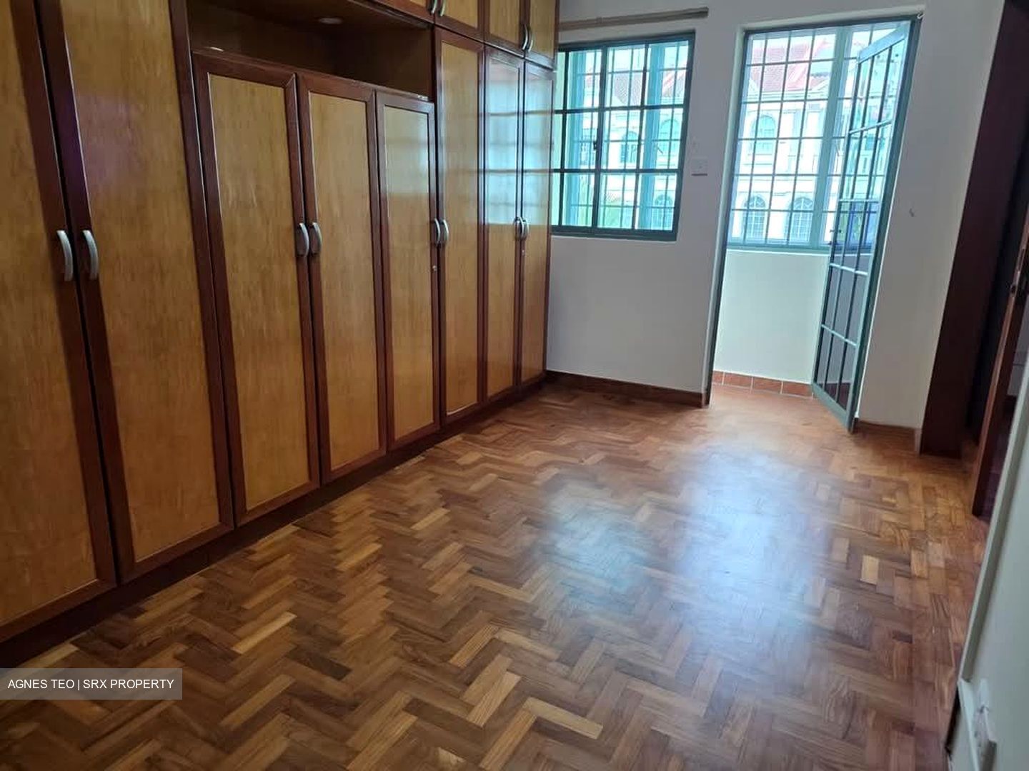 Westwood Crescent (D22), Terrace #572233511